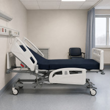 Letto elettrico da degenza a 3 motori  – per uso ospedaliero e assistenziale